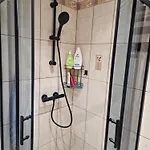 Pool And Garden Oasis, Bbq, Free Parking, Fast Wifi Appartement *