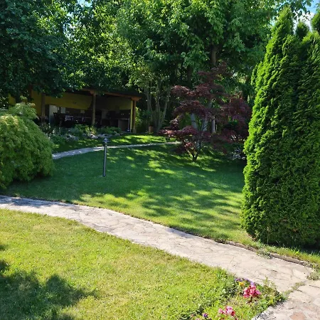 Pool And Garden Oasis, Bbq, Free Parking, Fast Wifi * Varna