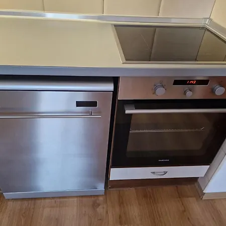 Apartment Luxury With Swimming Pool , Lovely Garden , Bbq Place *