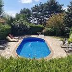 Διαμέρισμα Pool & Bbq Garden Oasis, Quiet Relaxation Near The Beach, Free Parking, Fast Wifi *