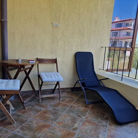 Apartment Luxury With Swimming Pool , Lovely Garden , Bbq Place