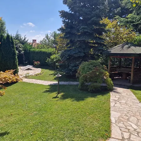 Pool & Bbq Garden Oasis, Quiet Relaxation Near The Beach, Free Parking, Fast Wifi Βάρνα