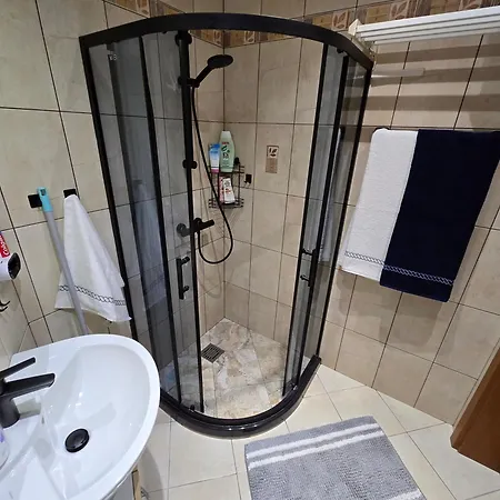 Апартаменти Pool & Bbq Garden Oasis, Quiet Relaxation Near The Beach, Free Parking, Fast Wifi Варна